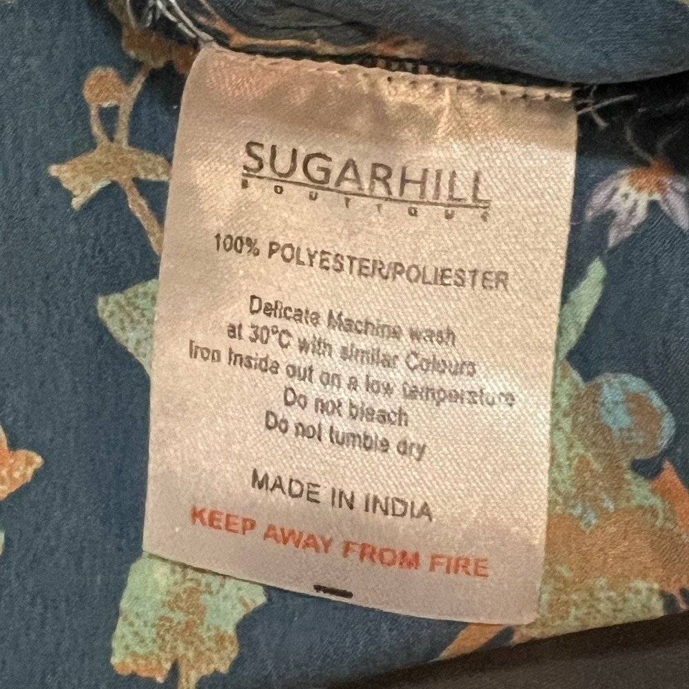 Sugarhill floral Button down top size 6 - Picture 5 of 6